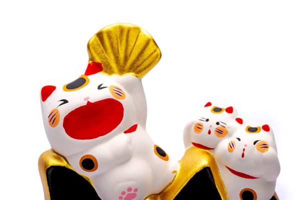 Mèo May Mắn Với Kí Tự 