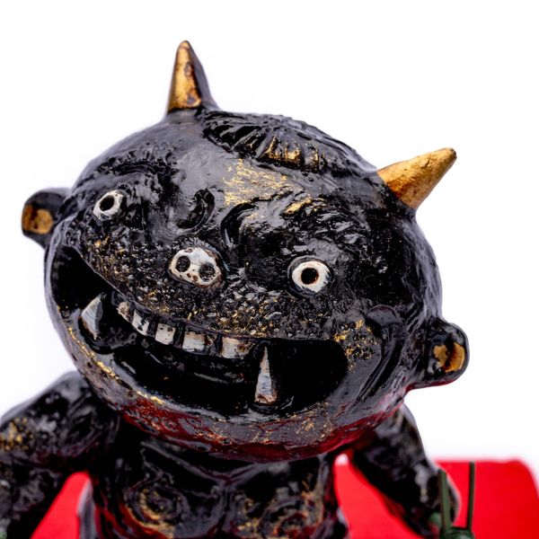 Oni Hạnh Phúc Cầm Cà Kheo Có Đệm