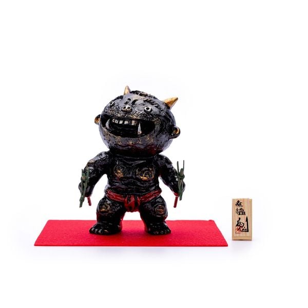 Oni Hạnh Phúc Cầm Cà Kheo Có Đệm