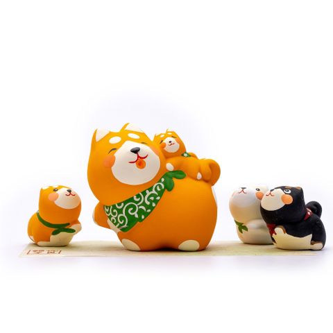 Gia đình Chó Shiba Đi Chơi Vui Vẻ - Bộ 5 -  Màu Nâu