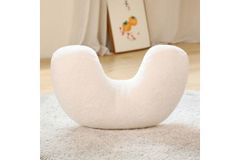 Gối trang trí hình Hạt Điều - GC43
