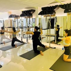 Tháp Pilates gắn tường