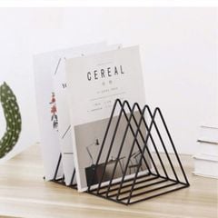 Kệ sách sắt để bàn hình tam giác - GM47