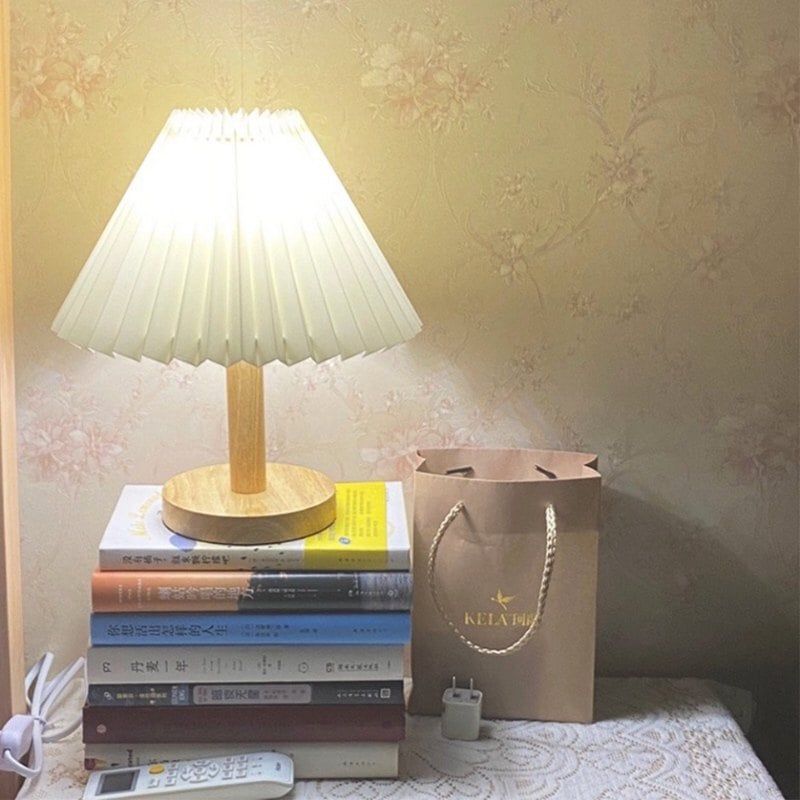Đèn ngủ chân gỗ GN29