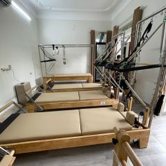 Máy tập Pilates Reformer Tower