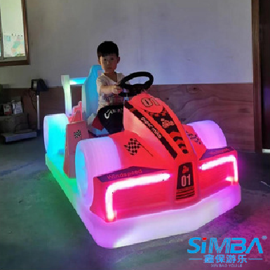 Xe điện đụng 10