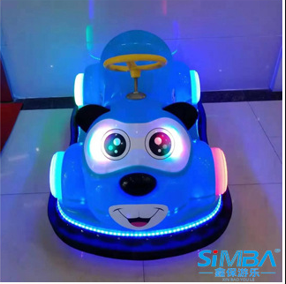 Xe điện đụng 13