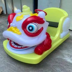 Xe điện đụng 25