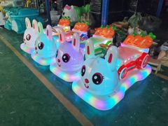 Xe điện đụng 28