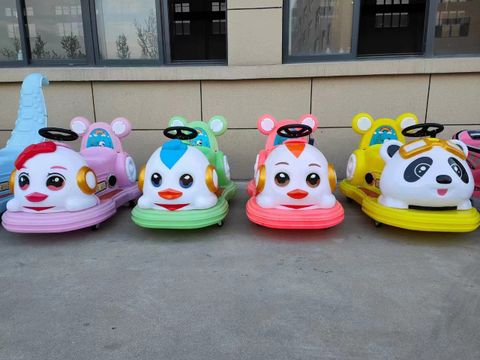 Xe điện đụng 31