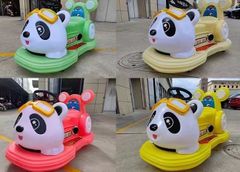 Xe điện đụng 33