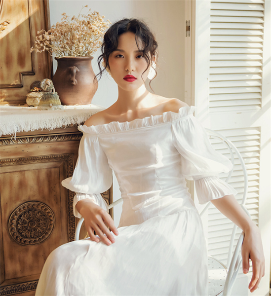 Đầm trắng Tay phồng