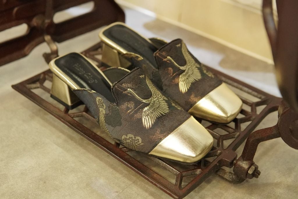 Giày Hương Cảng - Phối Đồng