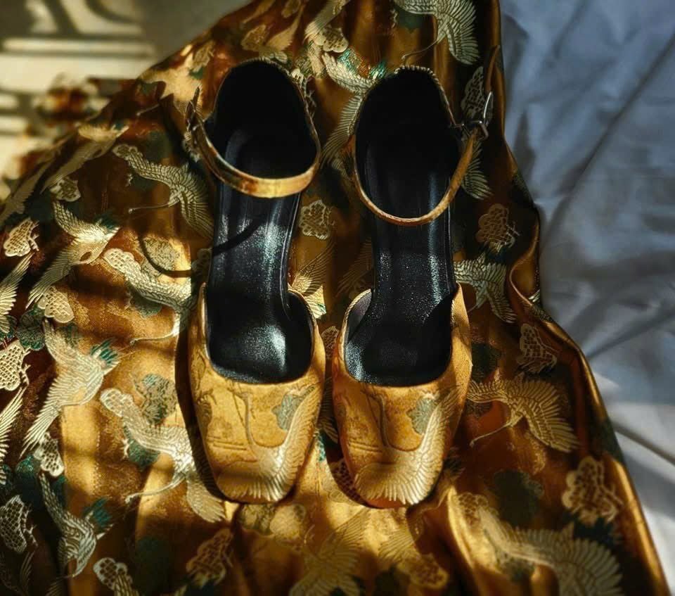 Giày Hương Cảng Gót