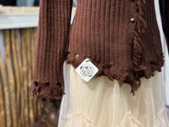 Áo Len Nâu Tay Dài - Amira