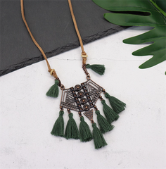 Vòng cổ boho tua rua