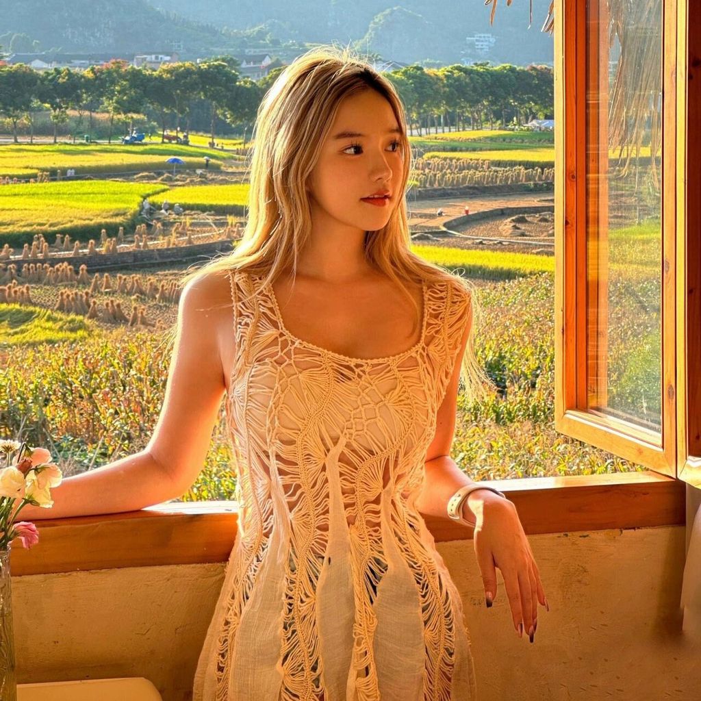 Áo Len Móc Đuôi Nhọn