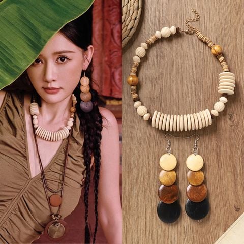Bộ Dây Chuyền Hoa Tai Gỗ