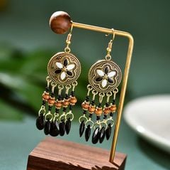 Hoa Tai đá giọt nước