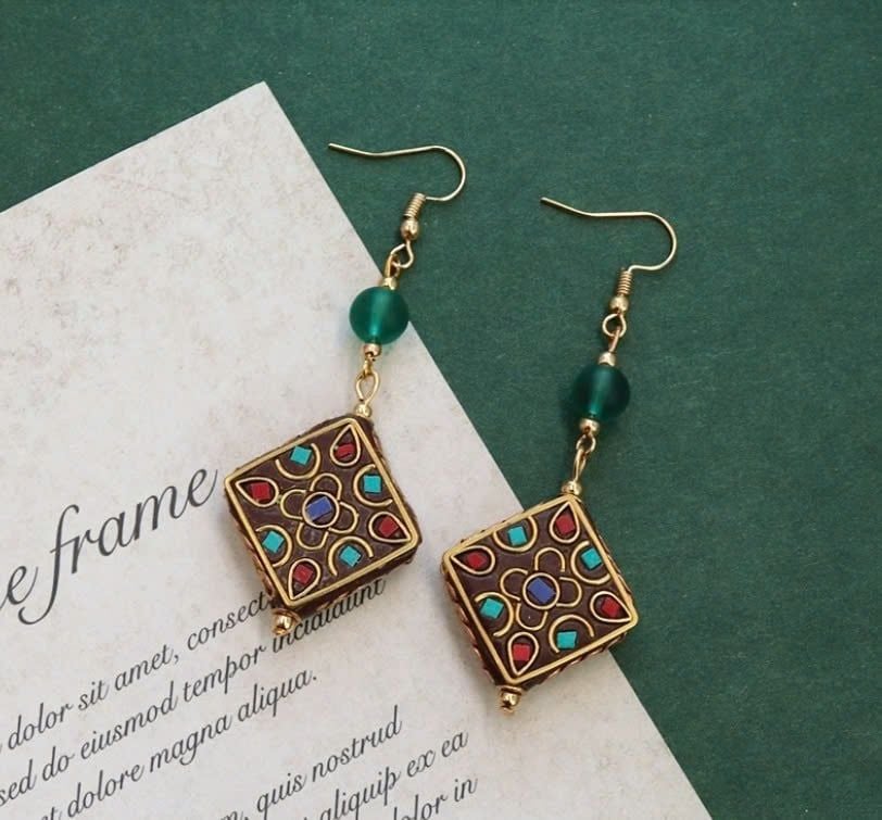 Hoa Tai Nepal hoạ tiết