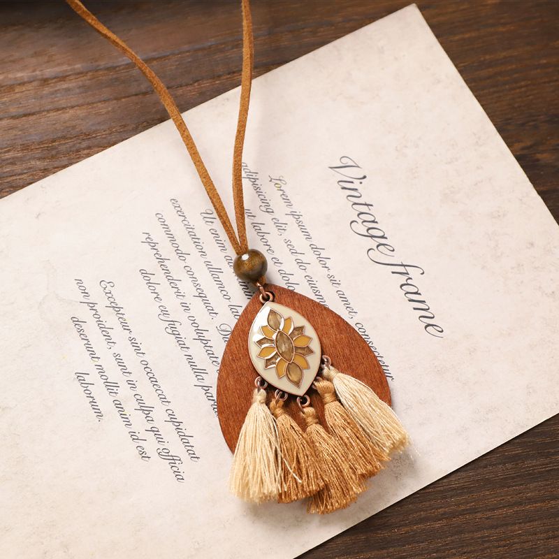 Vòng cổ boho tua rua