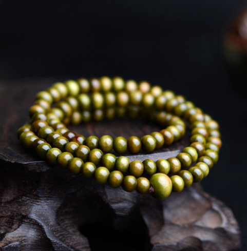 Vòng tay 4 màu chuỗi hạt nhỏ