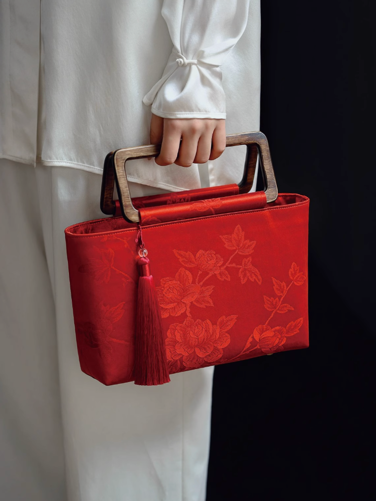 Túi Gấm Đỏ Quai Gỗ