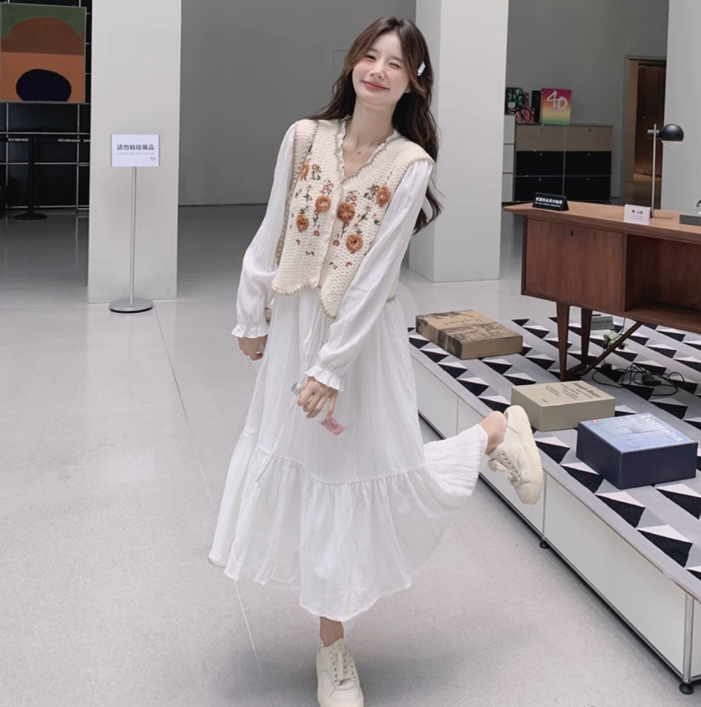 Áo Gile thêu hoa 4 màu