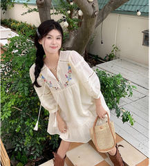 Vintage đầm kem thêu tay dài  – Elira