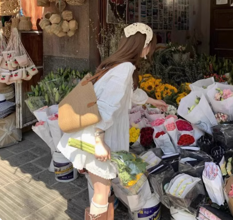 Đầm Vintage trắng alice