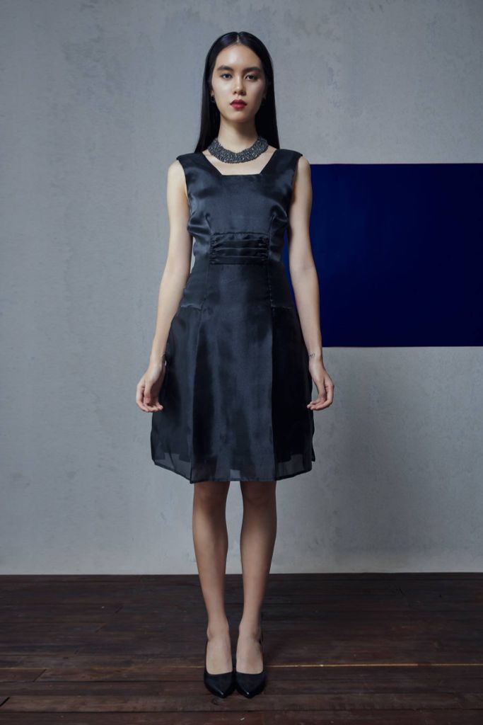  Đầm voan kiếng đen 