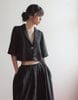 Áo cổ ve tay ngắn đen