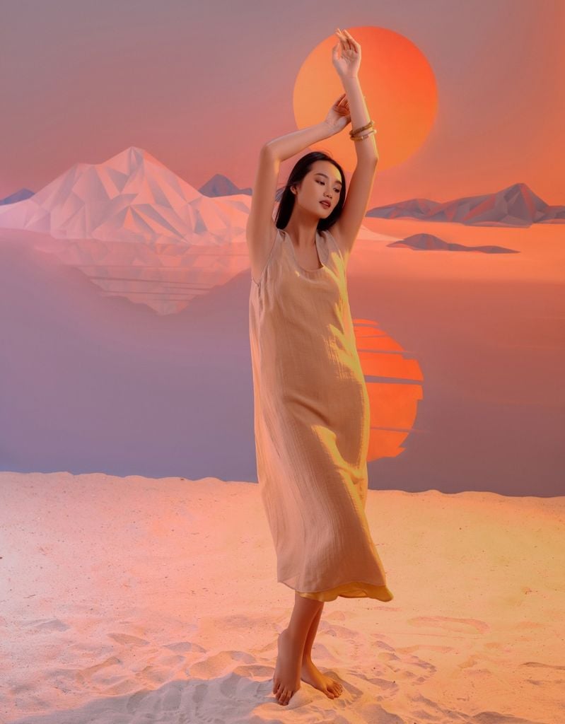  Đầm sát nách cổ u trước sau kem 