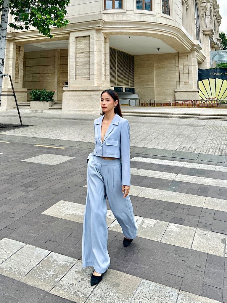  Áo vest ngắn xám nhạt 