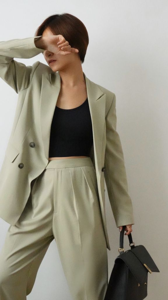  Áo vest 4 nút 2 lớp xẻ sau xanh cốm 