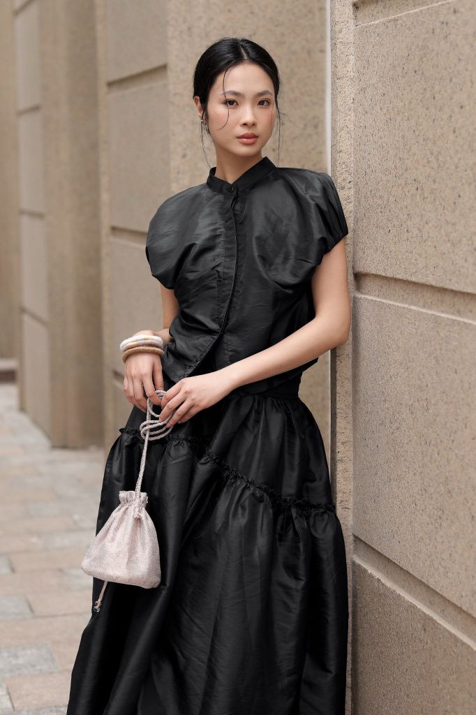  Áo Nov23 Rocky đen 