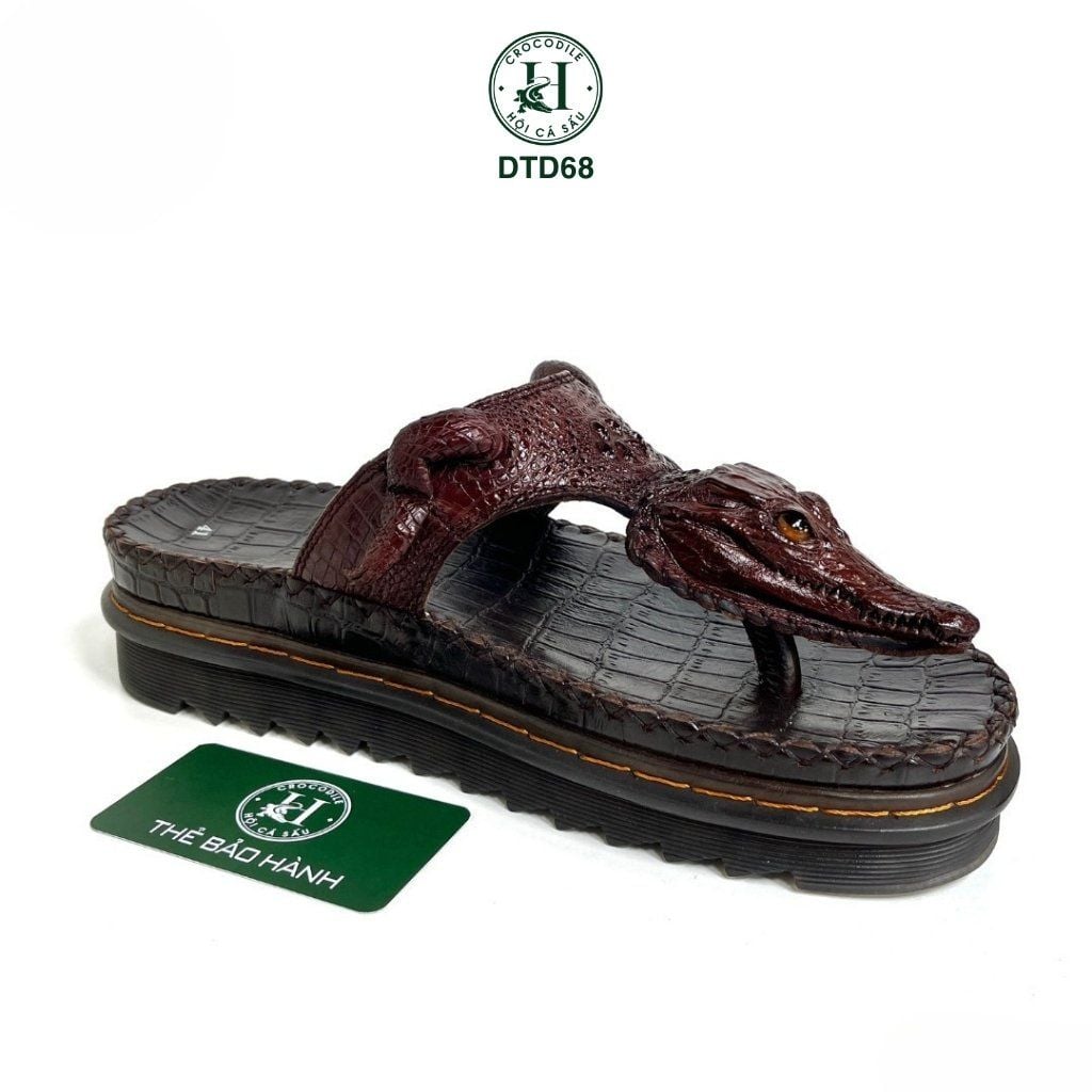 DÉP DOCTOR DA ĐẦU CÁ SẤU DTD68 ( Nâu ) – ĐẾ CAO 5CM, THIẾT KẾ QUAI KẸP CÁ TÍNH