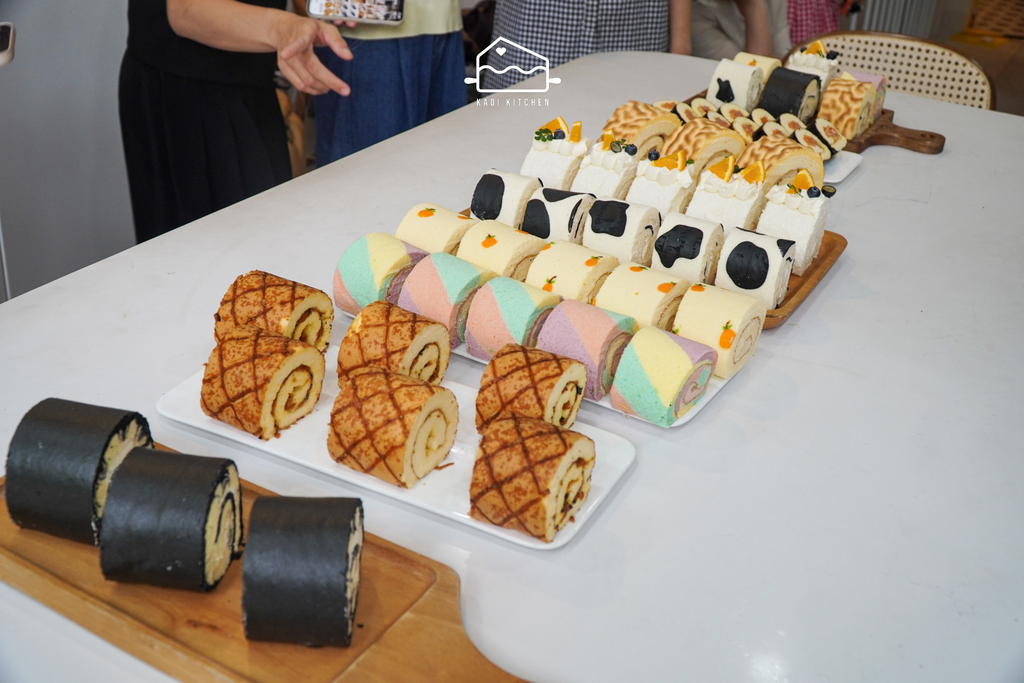 LỚP BÁNH BÔNG LAN CUỘN NÂNG CAO