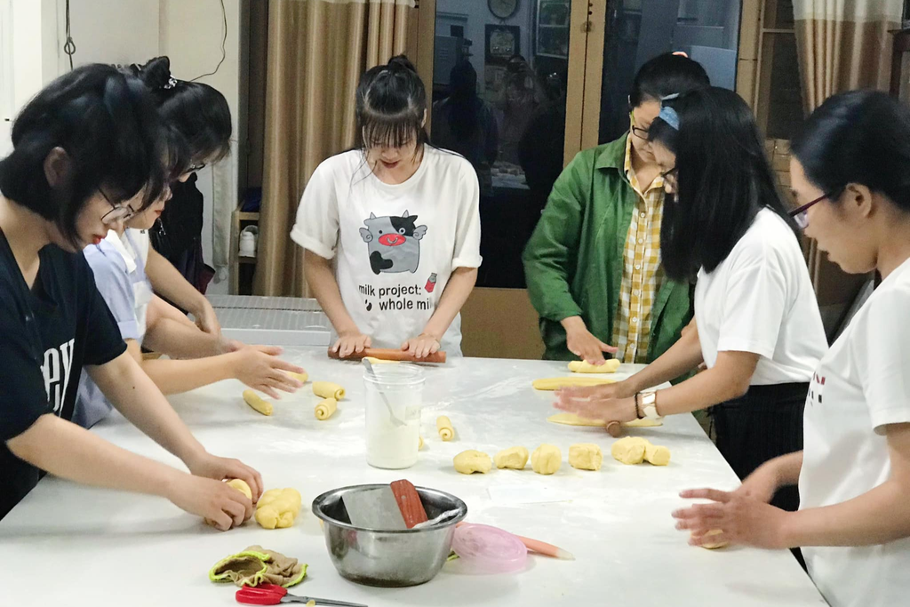LỚP BÁNH MÌ HOA CÚC