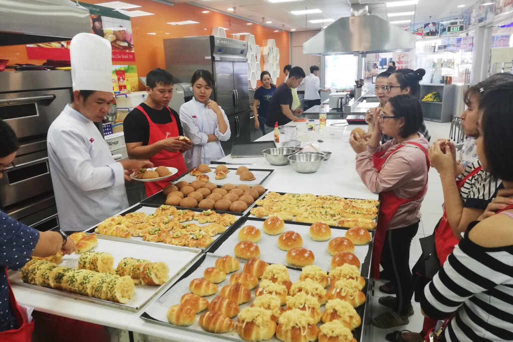 LỚP BÁNH MÌ NGỌT