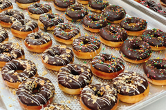 LỚP BÁNH DONUT