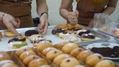 Bánh donut