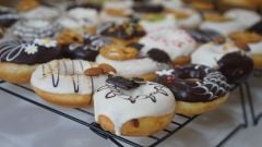 Bánh donut