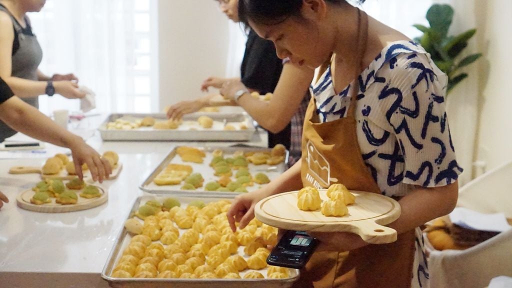 LỚP BÁNH SU