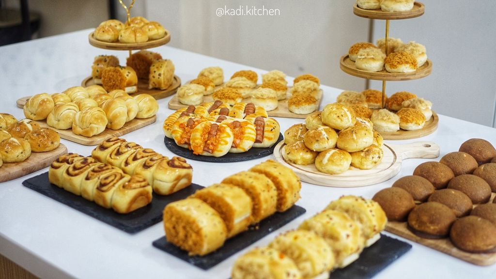 LỚP BÁNH MÌ NGỌT