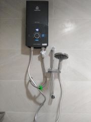 Bình Nóng Lạnh Ariston AURES PREMIUM+ 4.5P Có Bơm 4500W 1.9Kg Residual Heat Ổn Định Nhiệt Kép