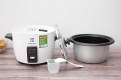 Nồi Cơm Nắp Rời Electrolux 1.8 Lít E2RC1-320W