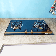 Bếp gas âm Eurosun EU-GA276S mặt kính cường lực chịu nhiệt dày 8mm vát 4 cạnh họng bếp được làm chất liệu Atimon