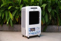 Máy Làm Mát FujiE AC-602N-GreyWhite Làm Mát Bằng Nước Không Phun Sương