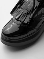 UTAA Enamel Derby Kiltie Golf Sneakers : Women's Black
